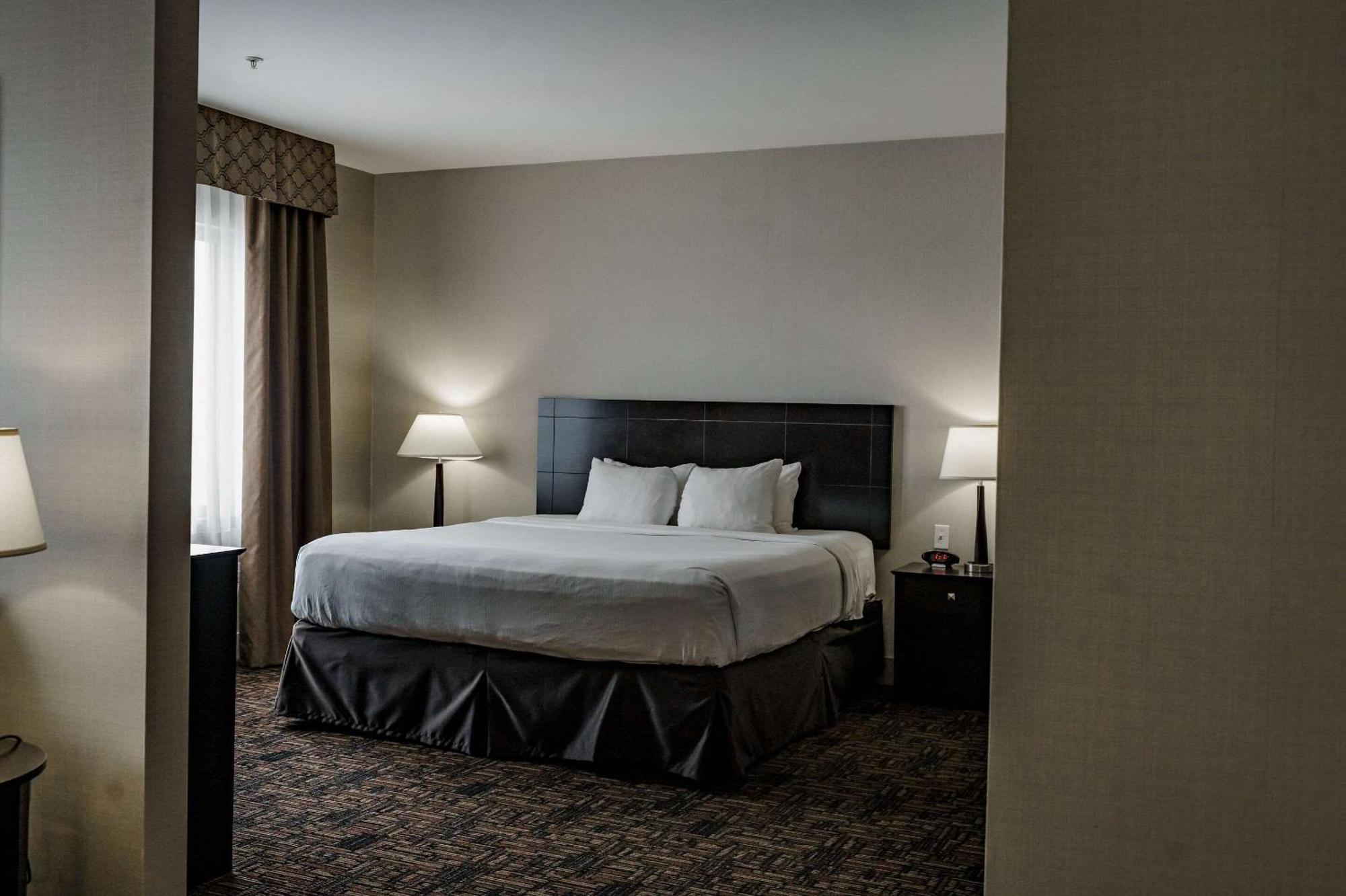 Radisson Hotel Edmonton Airport Leduc Εξωτερικό φωτογραφία